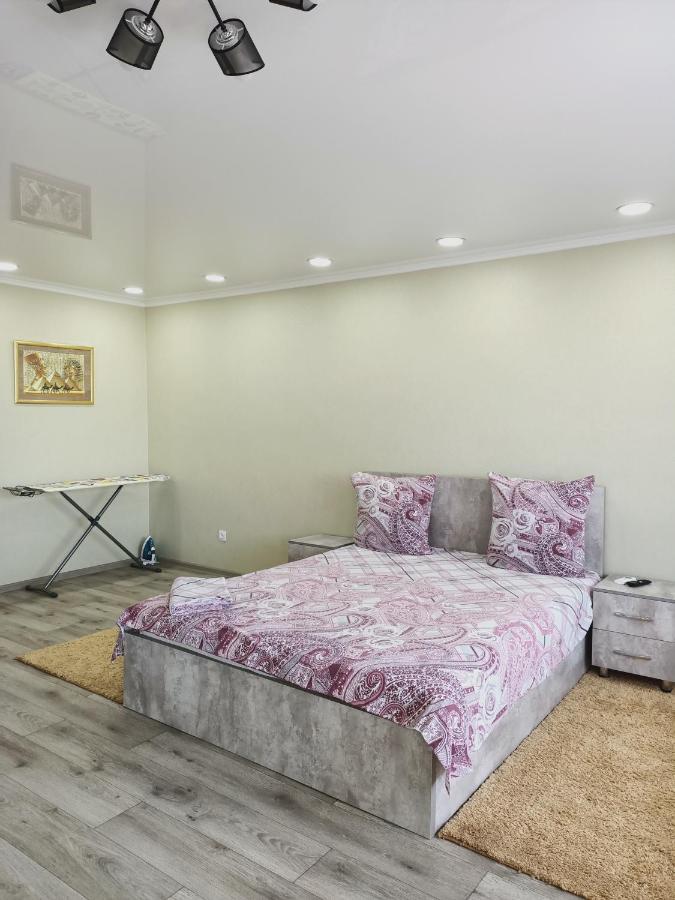 Apartnew In City Centr Ustʼ-Kamenogorsk Εξωτερικό φωτογραφία